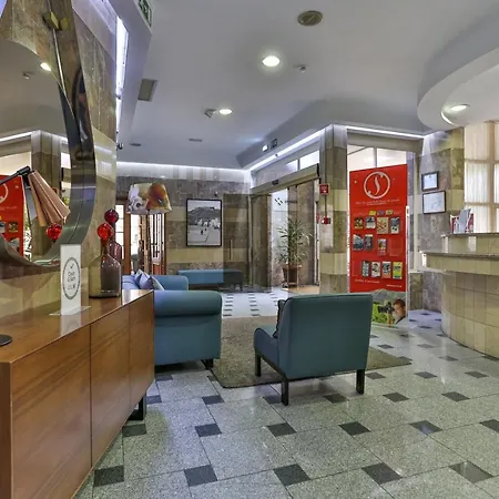 Hotel Arangues