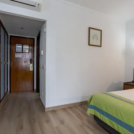 Szálloda Arangues Setúbal