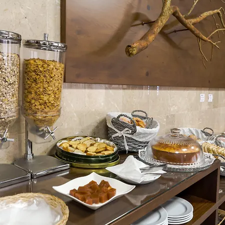 Отель Arangues Сетубал