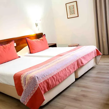 Hotel Arangues