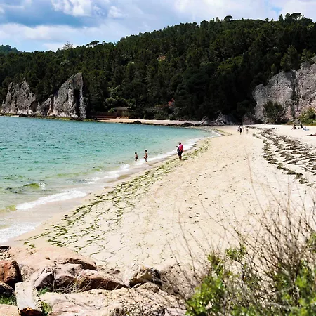 Szálloda Arangues Setúbal